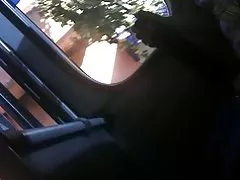 Ես կարծում եմ, որ նա սիրում է իմ անդամ