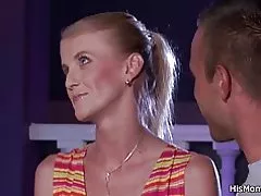 Արհեստական փիսիկ տարեց և դեռահասների լեսբուհիների